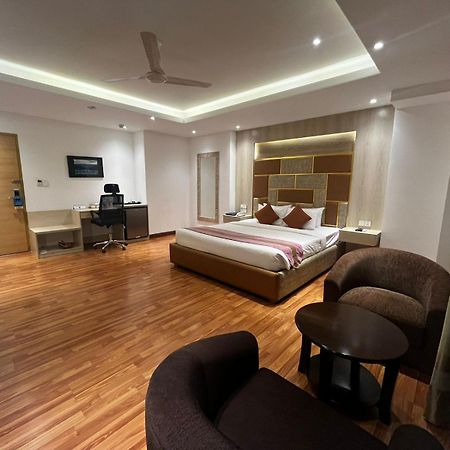 Royal Raj Hotel Radźszahi Zewnętrze zdjęcie