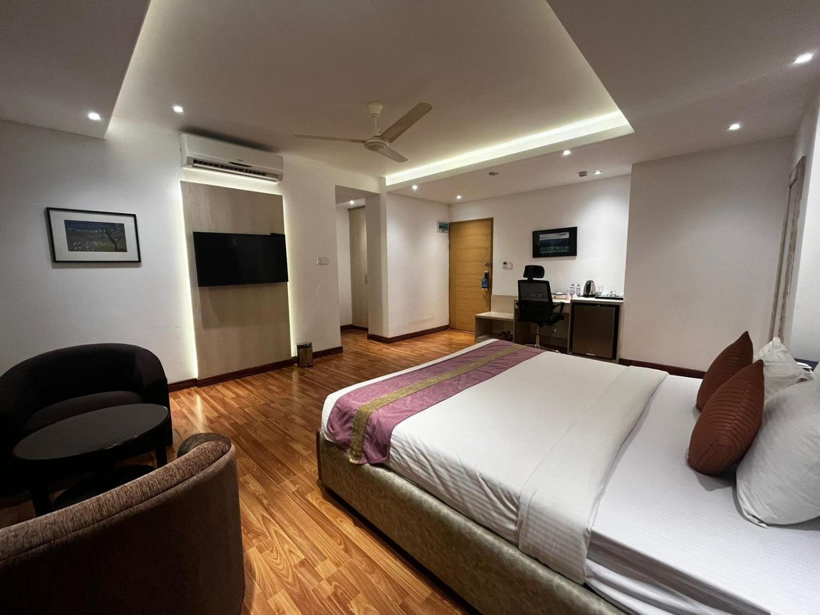 Royal Raj Hotel Radźszahi Zewnętrze zdjęcie