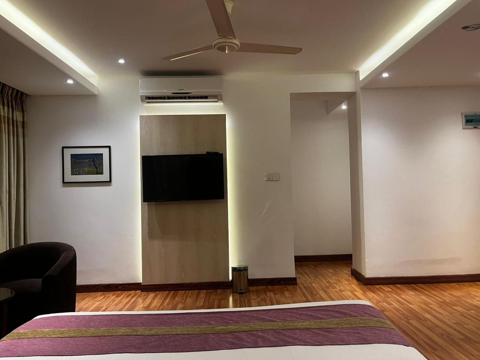 Royal Raj Hotel Radźszahi Zewnętrze zdjęcie