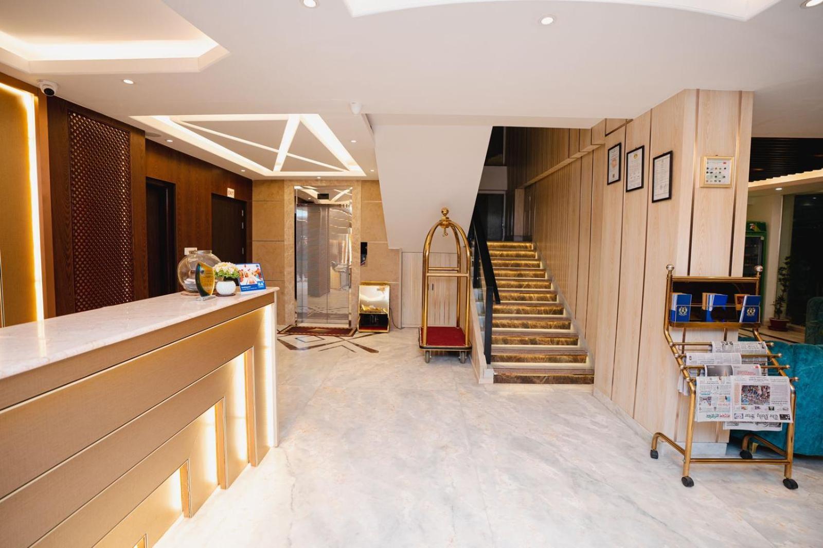 Royal Raj Hotel Radźszahi Zewnętrze zdjęcie