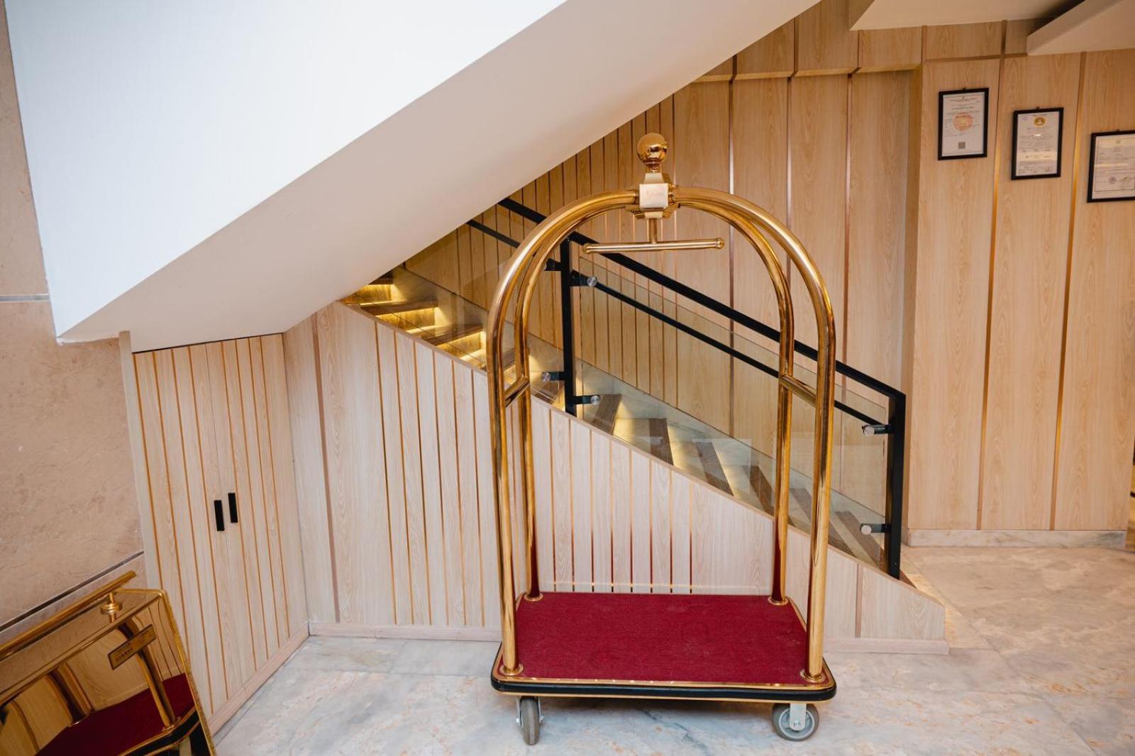 Royal Raj Hotel Radźszahi Zewnętrze zdjęcie